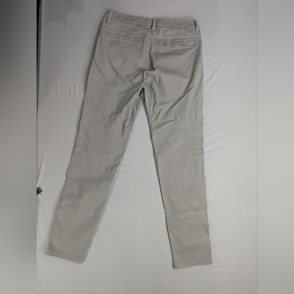 Sold - Picture 4 of 10